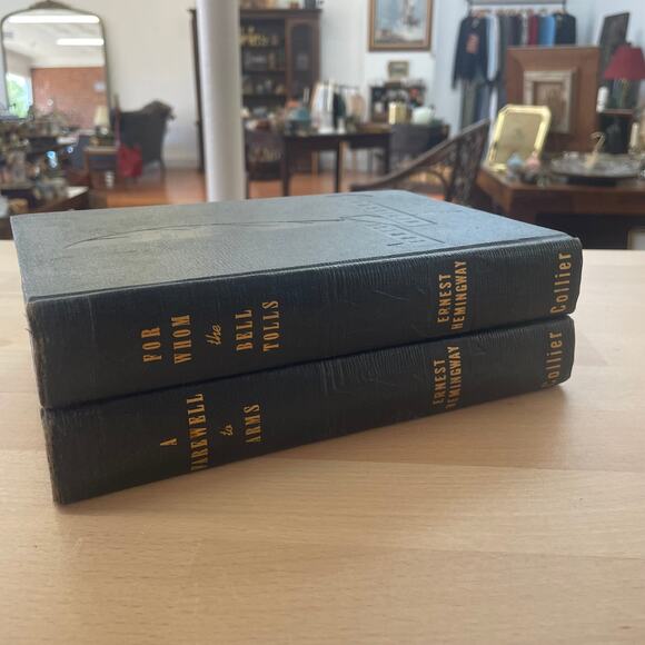 Ernest Hemingway Collier Classics – For Whom the Bell Tolls & A Farewell to Arms - Picture 4 of 10